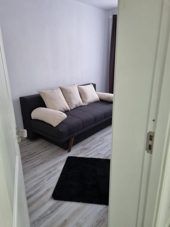 Luxury Apartament Curtea de Argeş Exterior foto